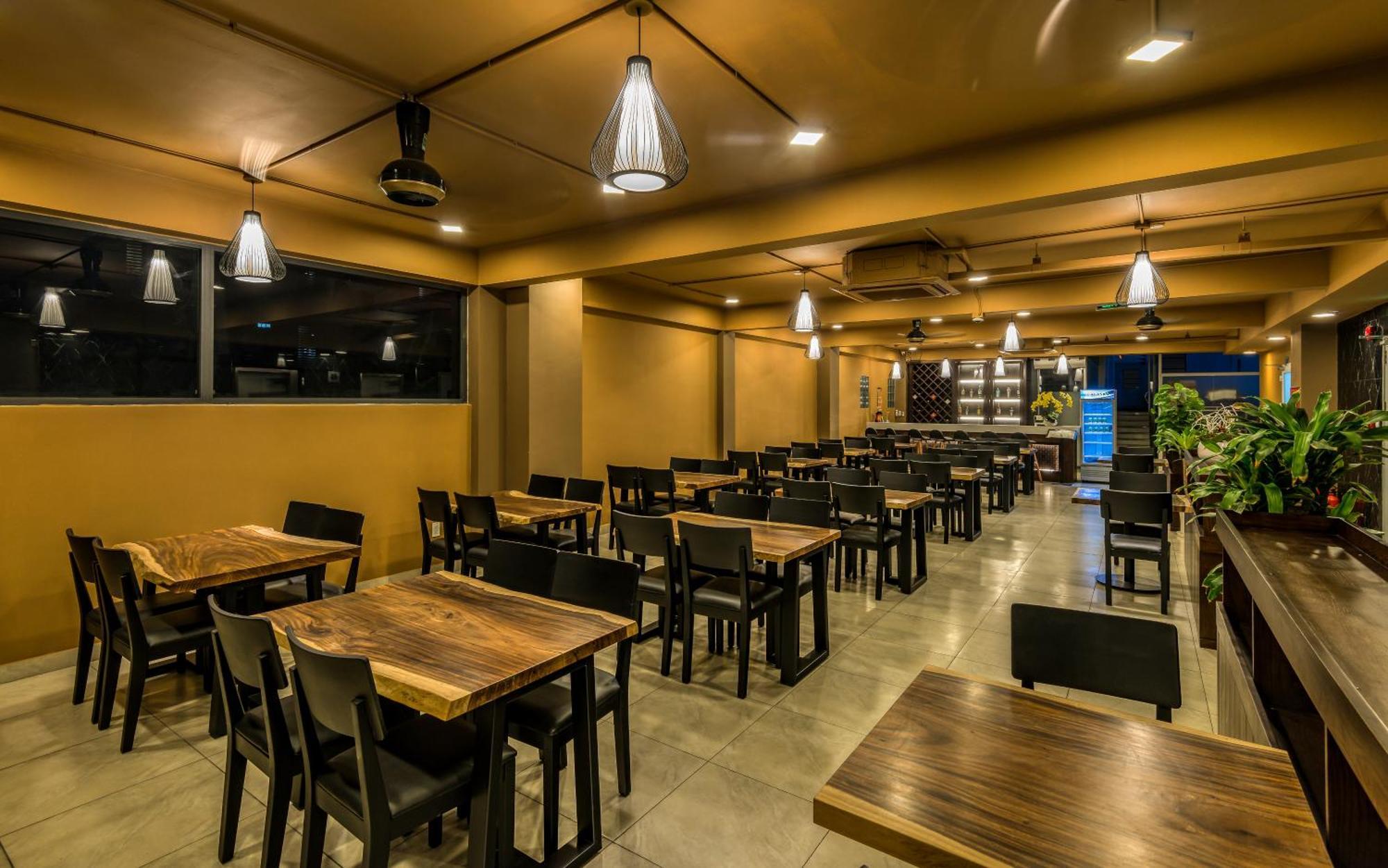 Cherry Hotel And Apartment Ho Chi Minh City Exterior photo